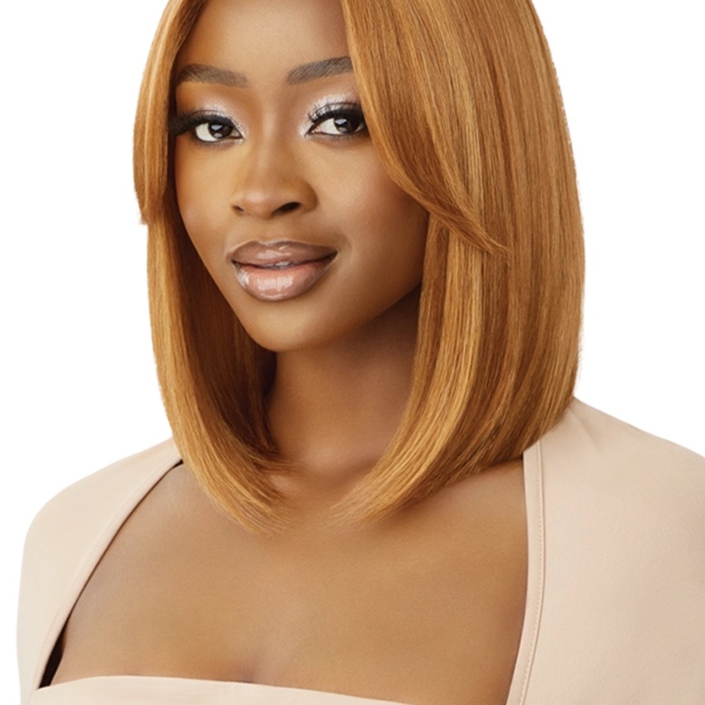 Synthetic Lace Front Wig - 12” blonde bob with curtain bangs - Picture 2 of 2